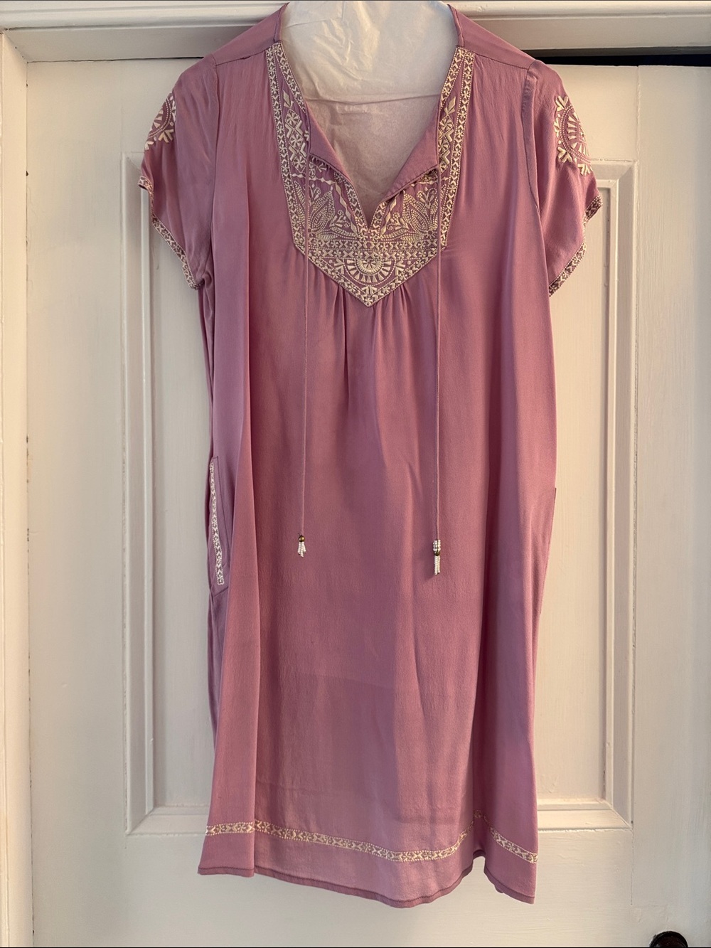 Star Mela Embroidered V-Neck Women’s Tunic dress - size medium